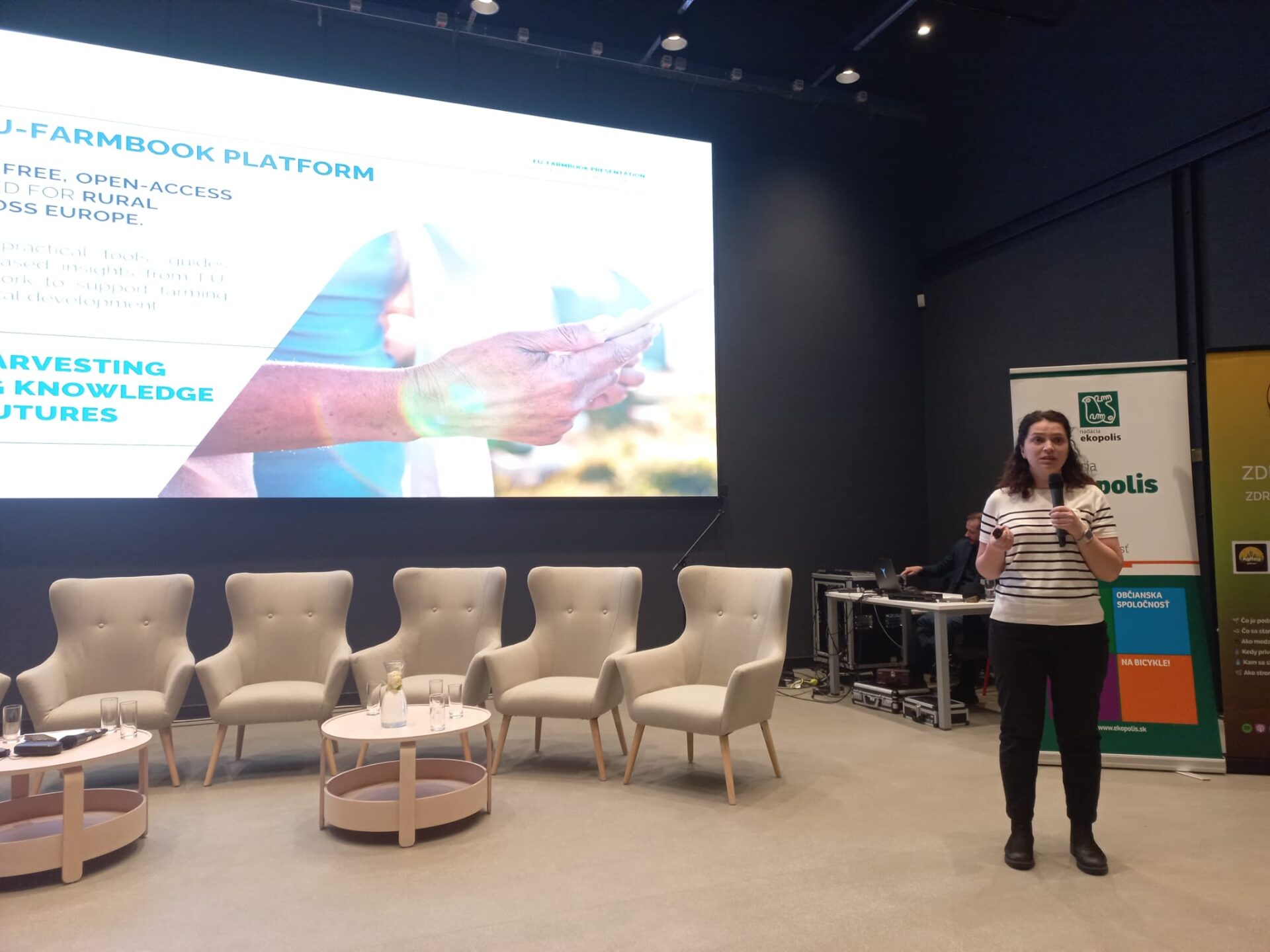 EU-FarmBook at the “HEALTHY SOIL AS THE FOUNDATION OF CHANGE” conference: Connecting knowledge to action